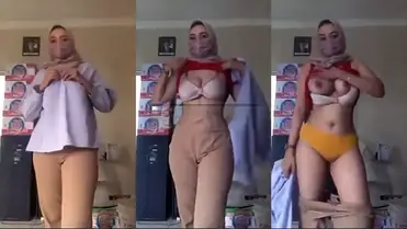 Bokep Indo Mahasiswi Pap Toket Pribadi poster