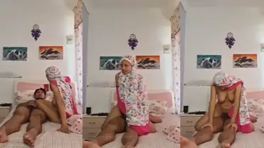Bokep Jilbab Skandal Sex Pakai Mukena Putih poster