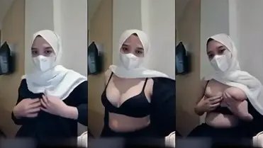 Camilla Hijaber Toge Remas Toket Sampe Basah poster