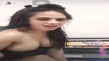 Live Instagram Promo Poker Pamer Susu Mulus Viral poster
